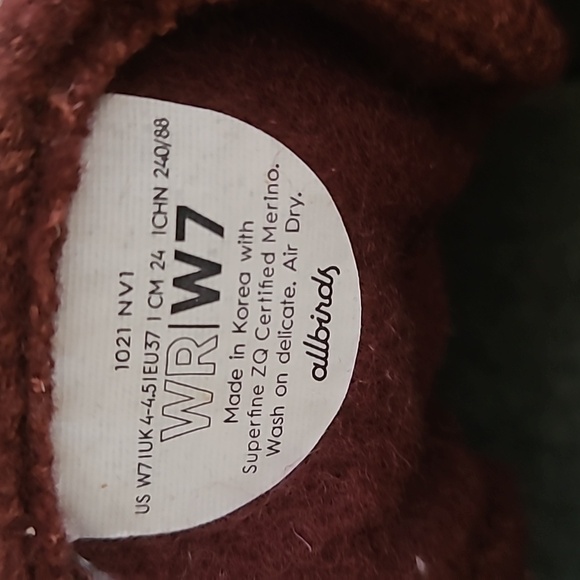 Allbirds L.E. Burgundy Wool Runners NWOT - Picture 8 of 16